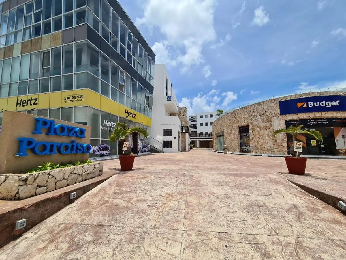Plaza Paraiso By Riviera Rentals location